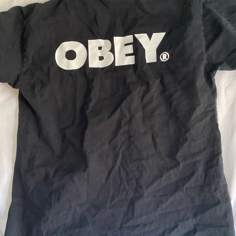 OBEY tshirt